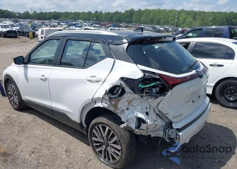 2023 Nissan Kicks Sv Xtronic Cvt z USA, uszkodzony, nr VIN 3N1CP5CV5PL548184